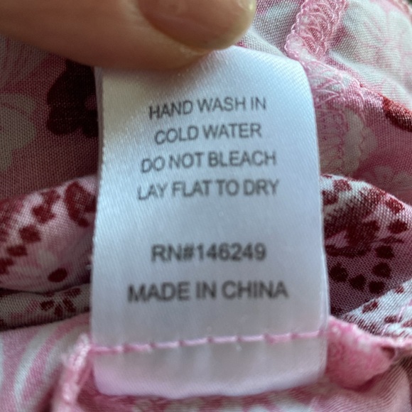 Aakaa beautiful pink floral flowy maxi sundress from high end boutique - Picture 11 of 15